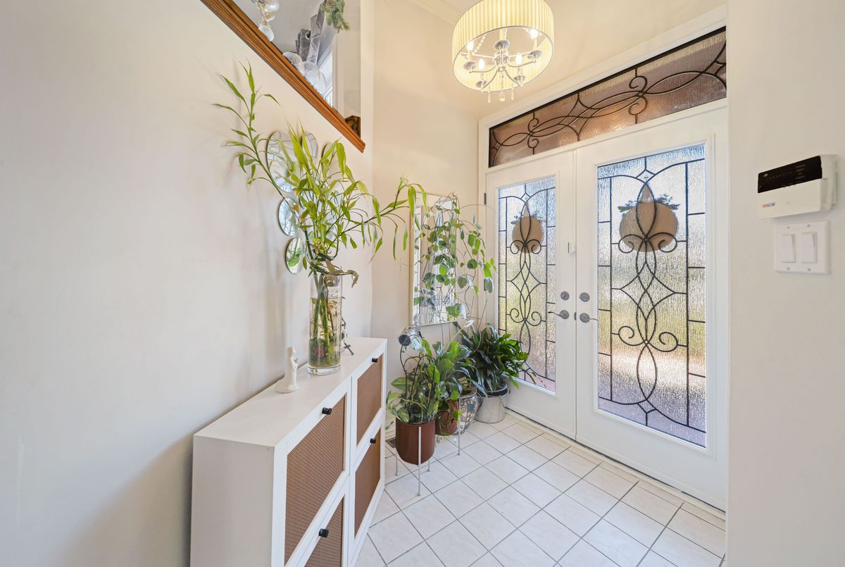 27 Suncrest Drive Brampton 27 Suncrest Drive Brampton