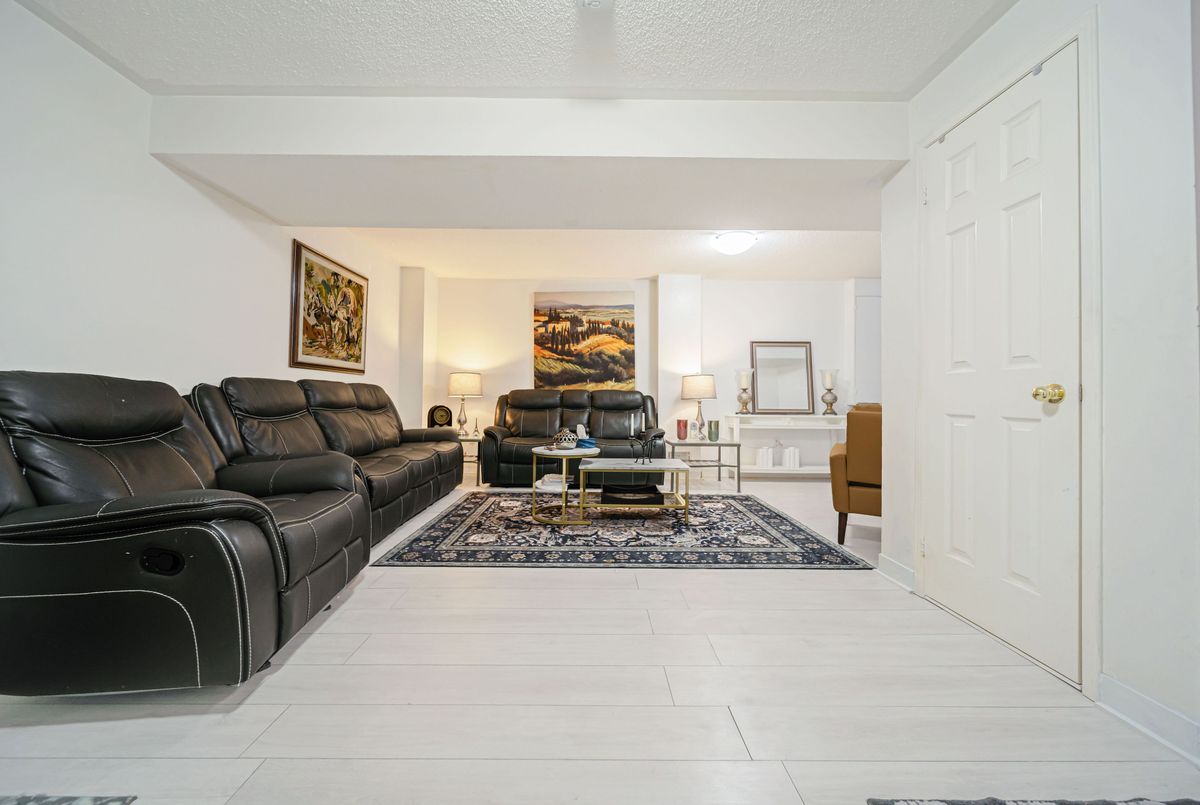 27 Suncrest Drive Brampton 27 Suncrest Drive Brampton