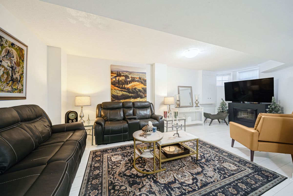 27 Suncrest Drive Brampton 27 Suncrest Drive Brampton