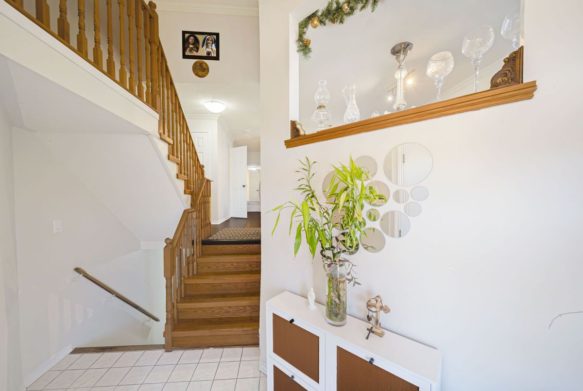 27 Suncrest Drive Brampton 27 Suncrest Drive Brampton