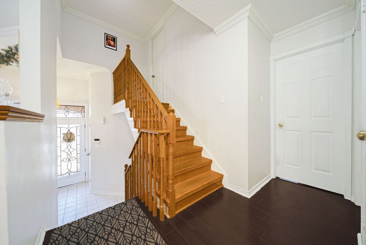 27 Suncrest Drive Brampton 27 Suncrest Drive Brampton