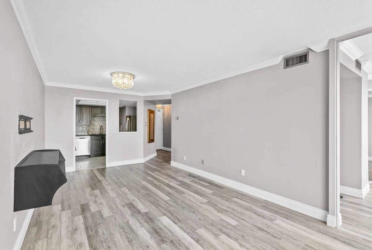 4460 Tucana Court Mississauga 4460 Tucana Court Mississauga