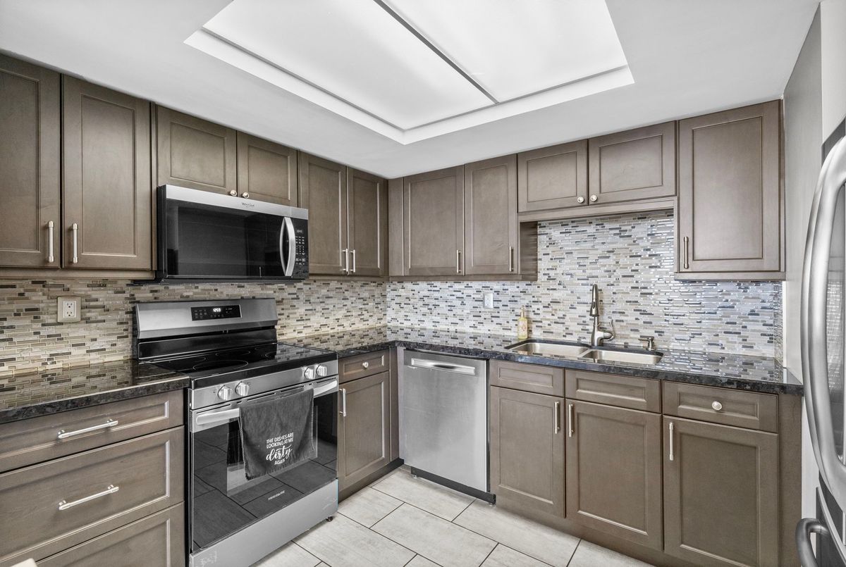 4460 Tucana Court Mississauga 4460 Tucana Court Mississauga