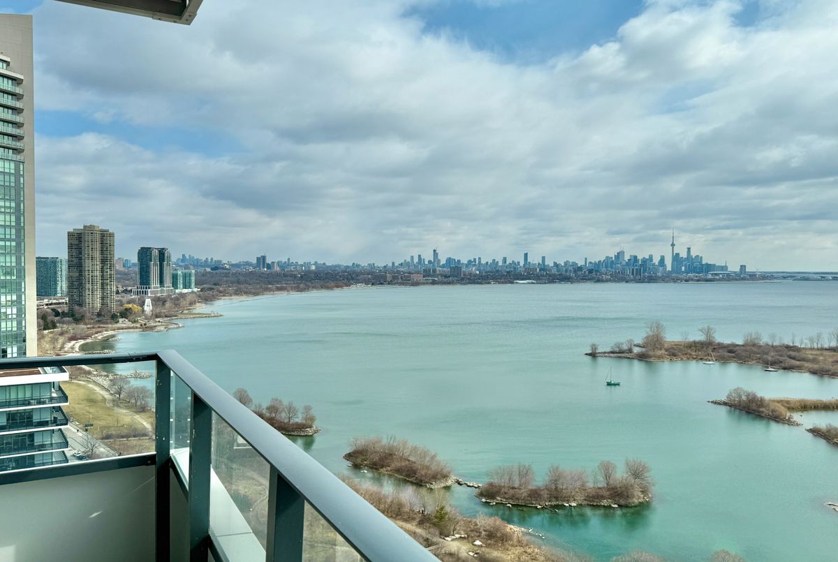 20 Shore Breeze Drive Toronto 20 Shore Breeze Drive Toronto