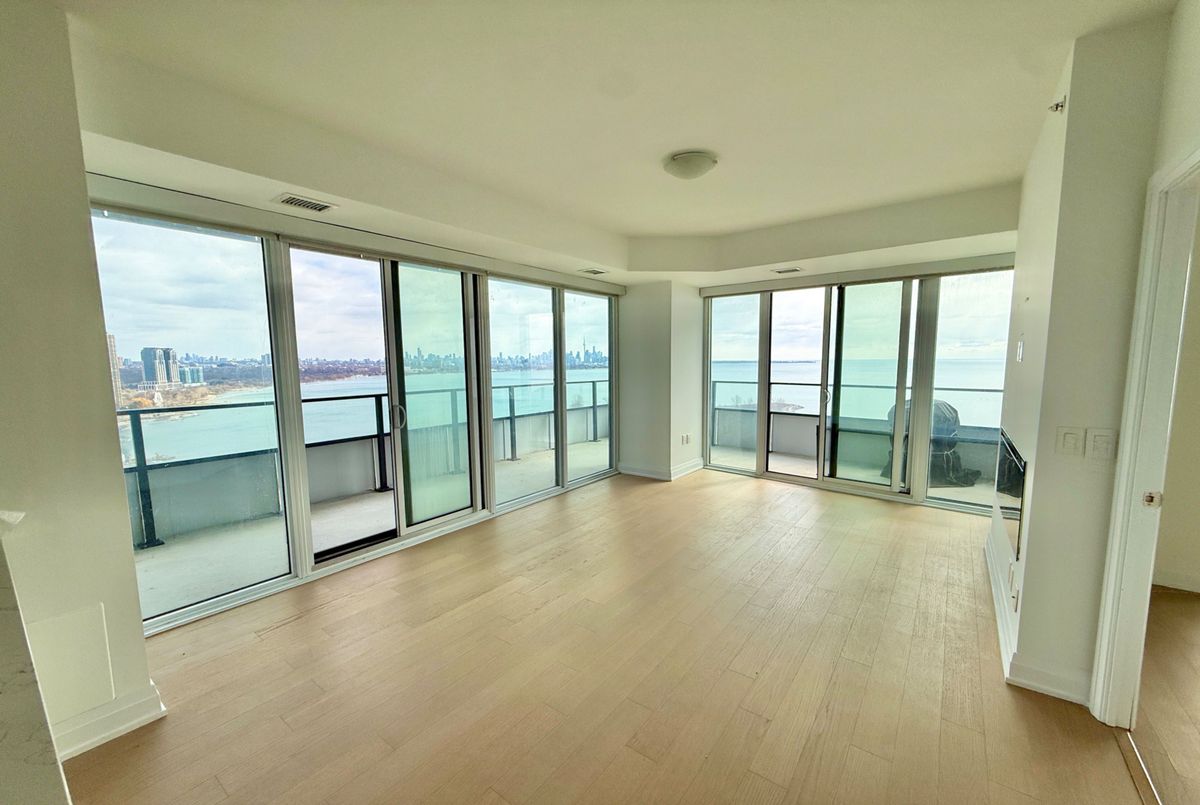 20 Shore Breeze Drive Toronto 20 Shore Breeze Drive Toronto