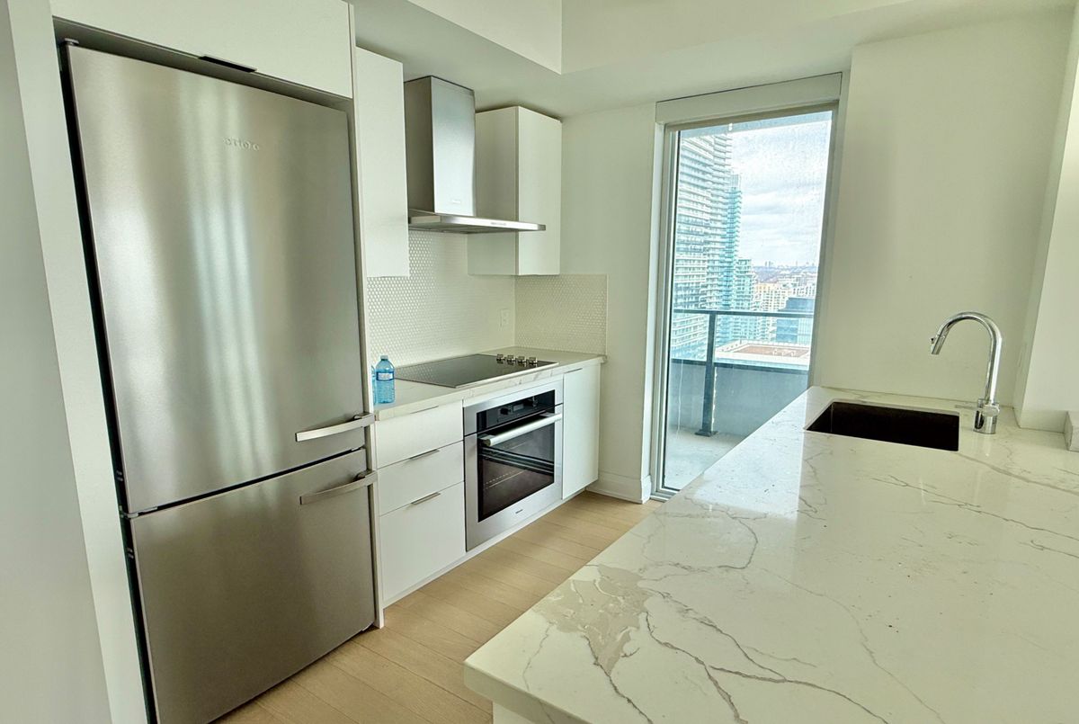 20 Shore Breeze Drive Toronto 20 Shore Breeze Drive Toronto