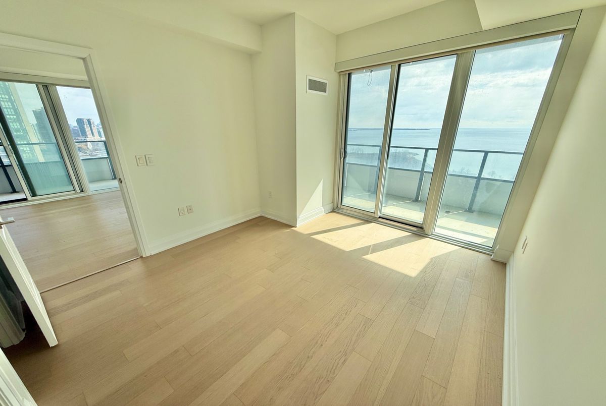 20 Shore Breeze Drive Toronto 20 Shore Breeze Drive Toronto