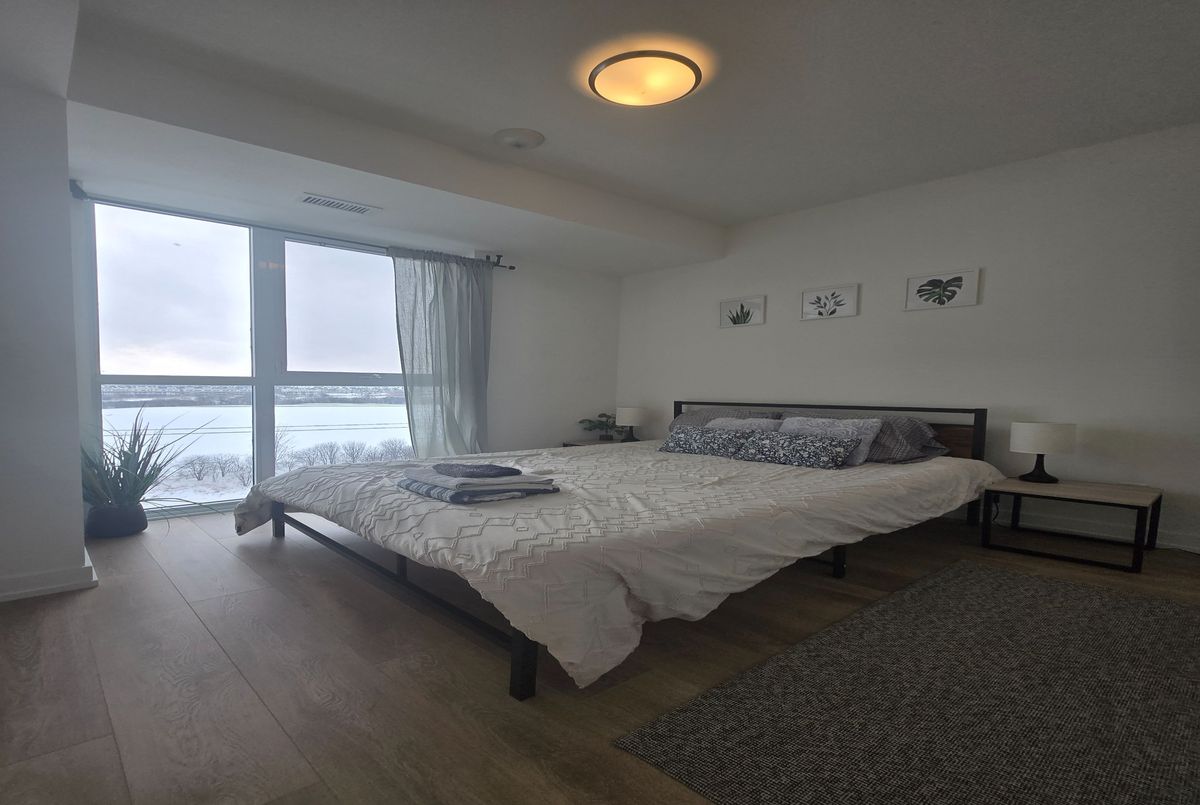 345 Wheat Boom Drive Oakville 345 Wheat Boom Drive Oakville