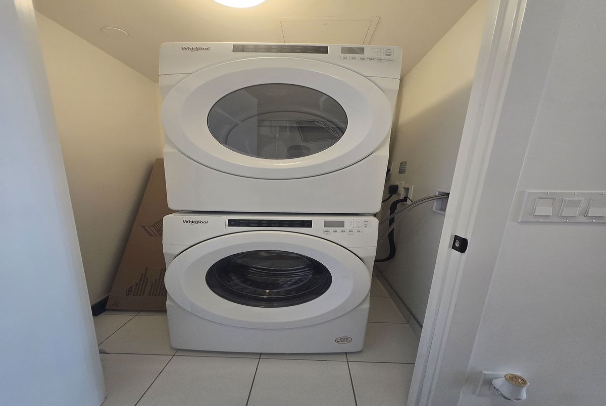 345 Wheat Boom Drive Oakville 345 Wheat Boom Drive Oakville