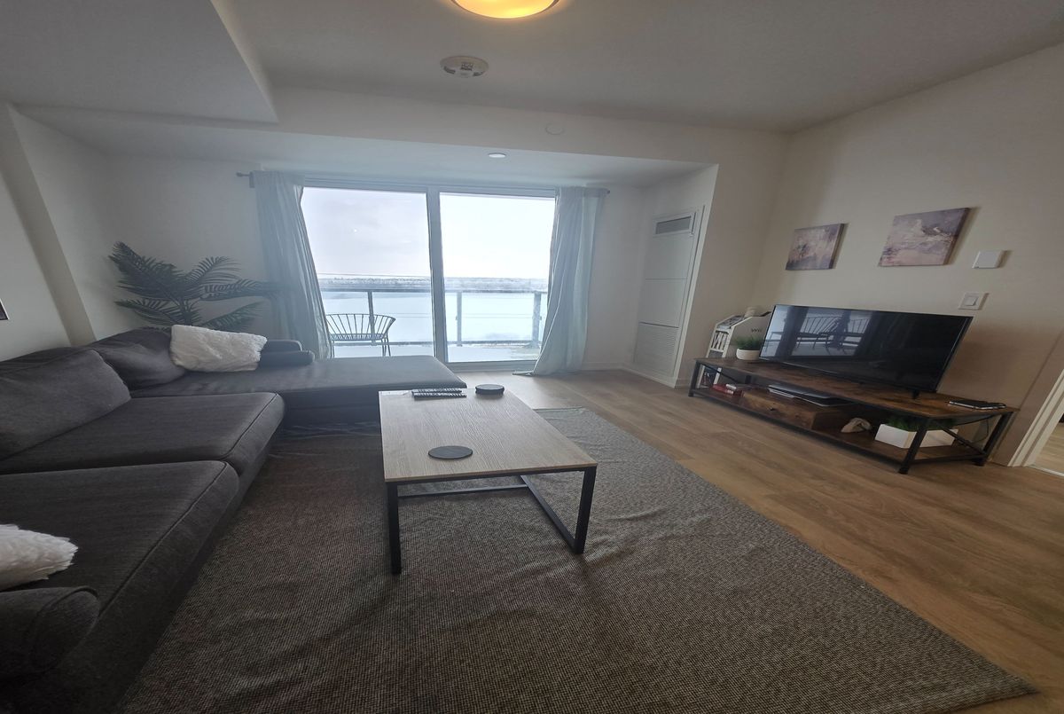 345 Wheat Boom Drive Oakville 345 Wheat Boom Drive Oakville