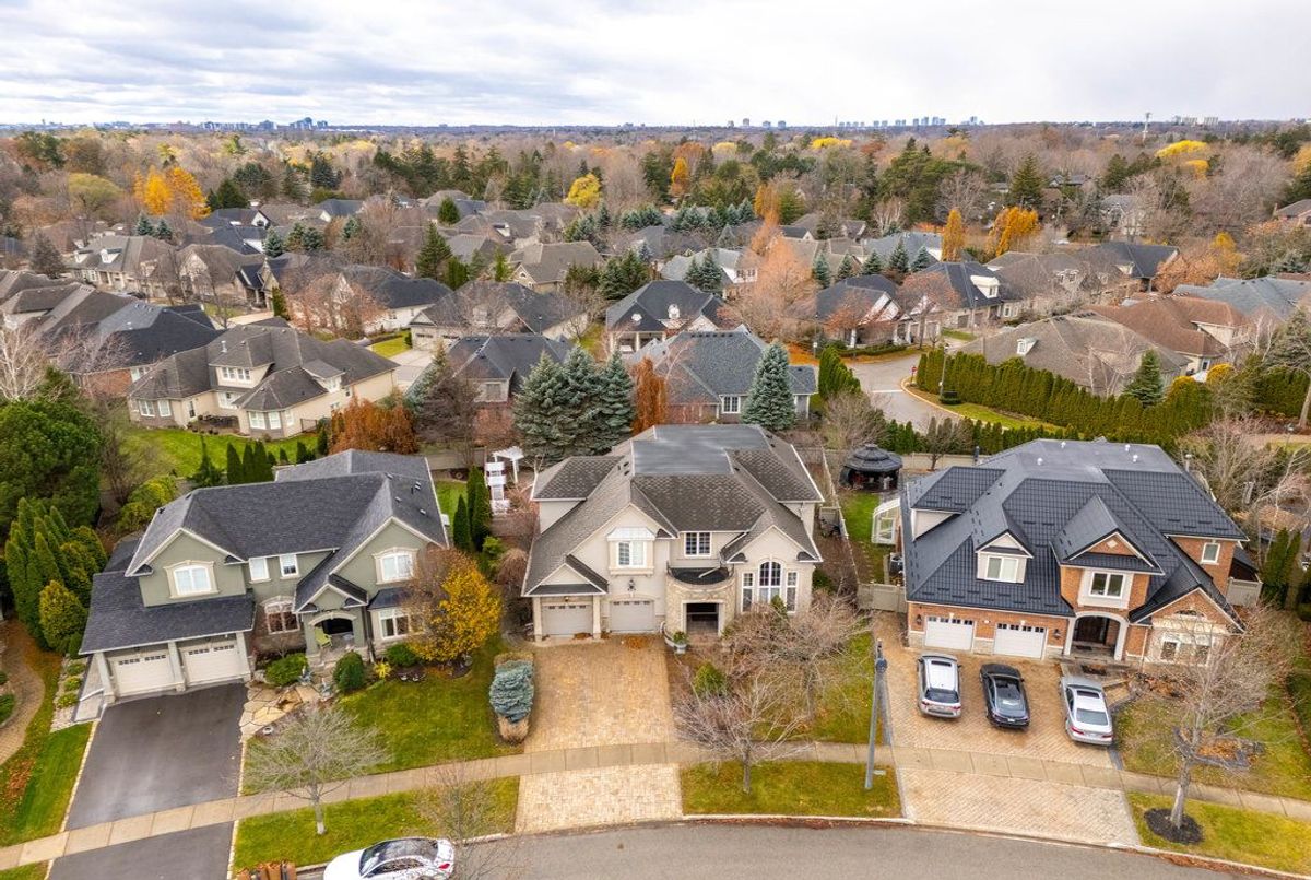 683 Canyon Street Mississauga 683 Canyon Street Mississauga