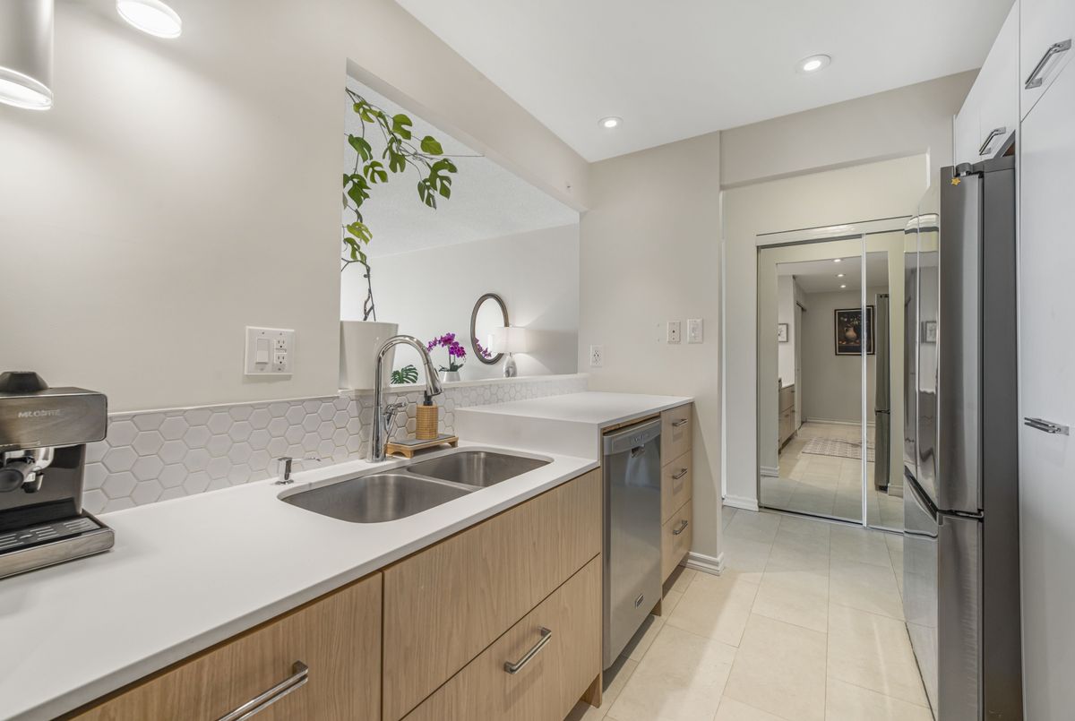 22 Southport Street Toronto 22 Southport Street Toronto