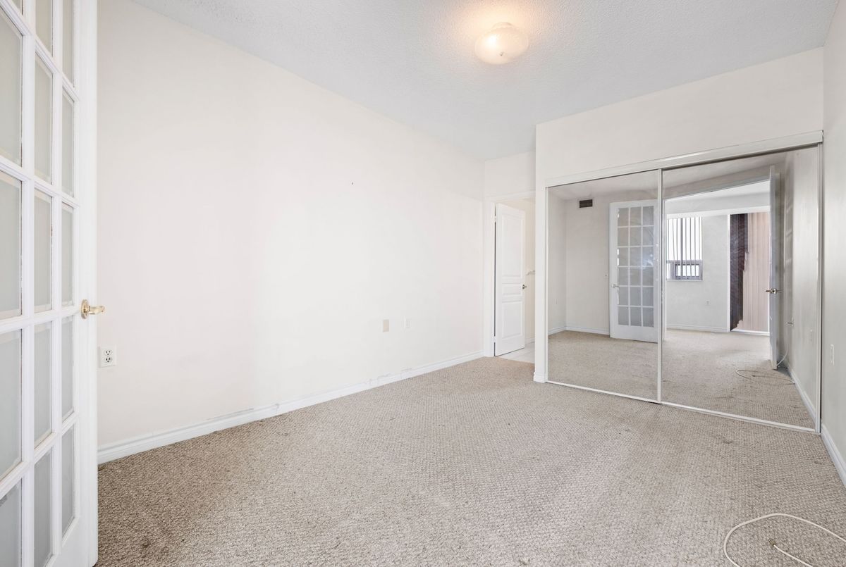 200 Burnhamthorpe Road E Mississauga 200 Burnhamthorpe Road E Mississauga