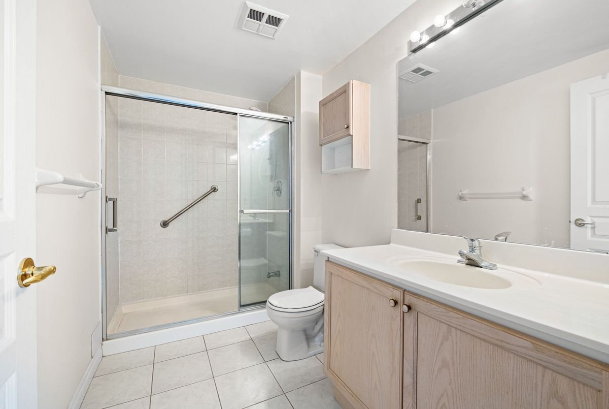 200 Burnhamthorpe Road E Mississauga 200 Burnhamthorpe Road E Mississauga