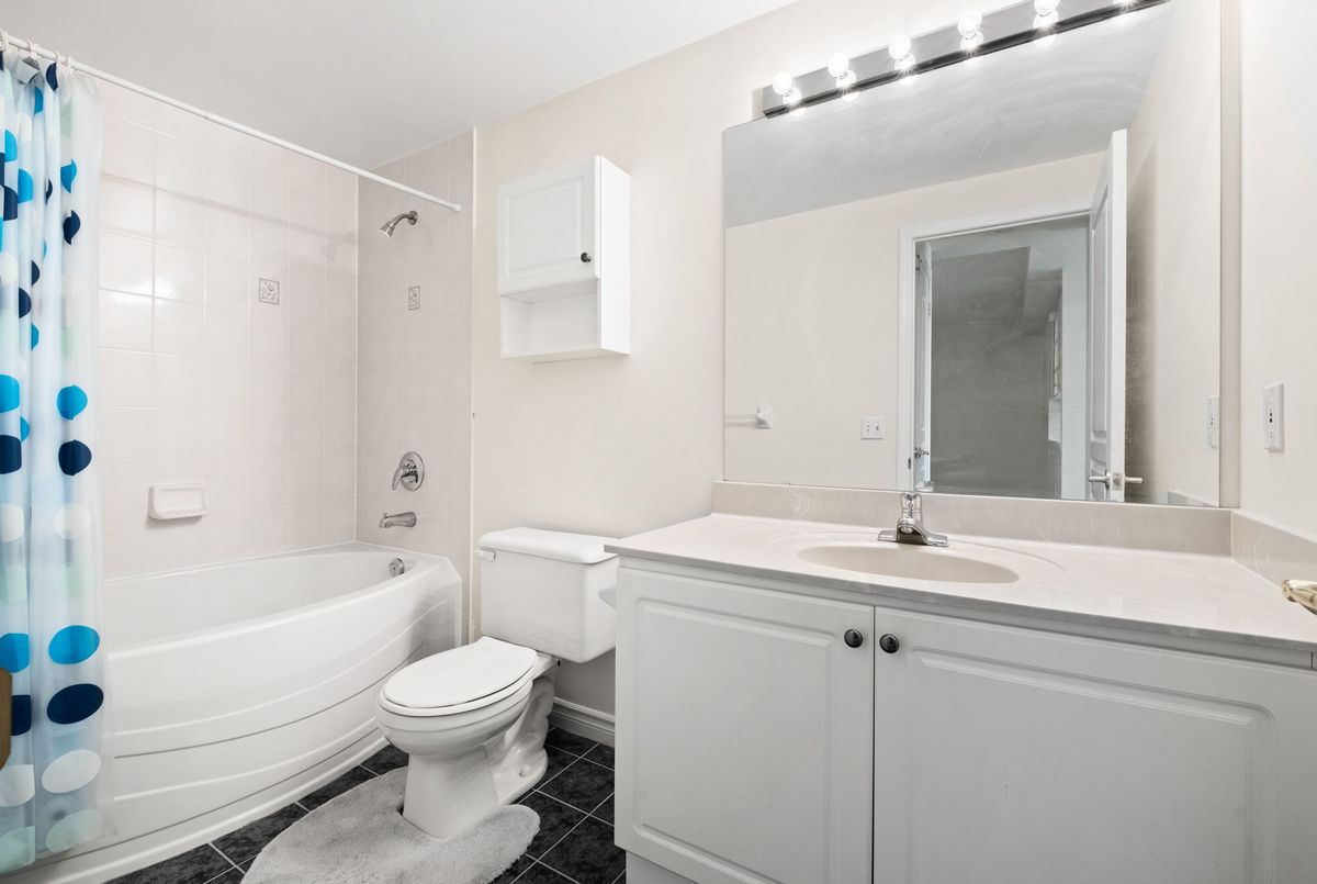 200 Burnhamthorpe Road E Mississauga 200 Burnhamthorpe Road E Mississauga