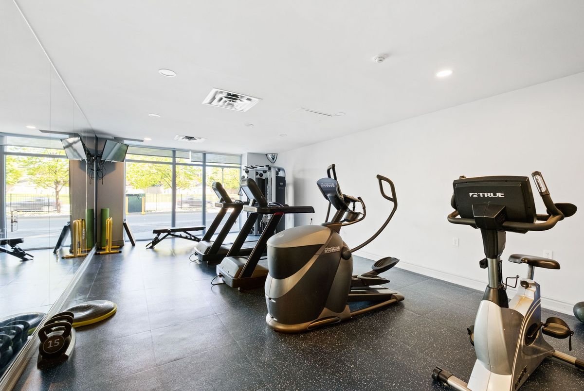 200 Burnhamthorpe Road E Mississauga 200 Burnhamthorpe Road E Mississauga