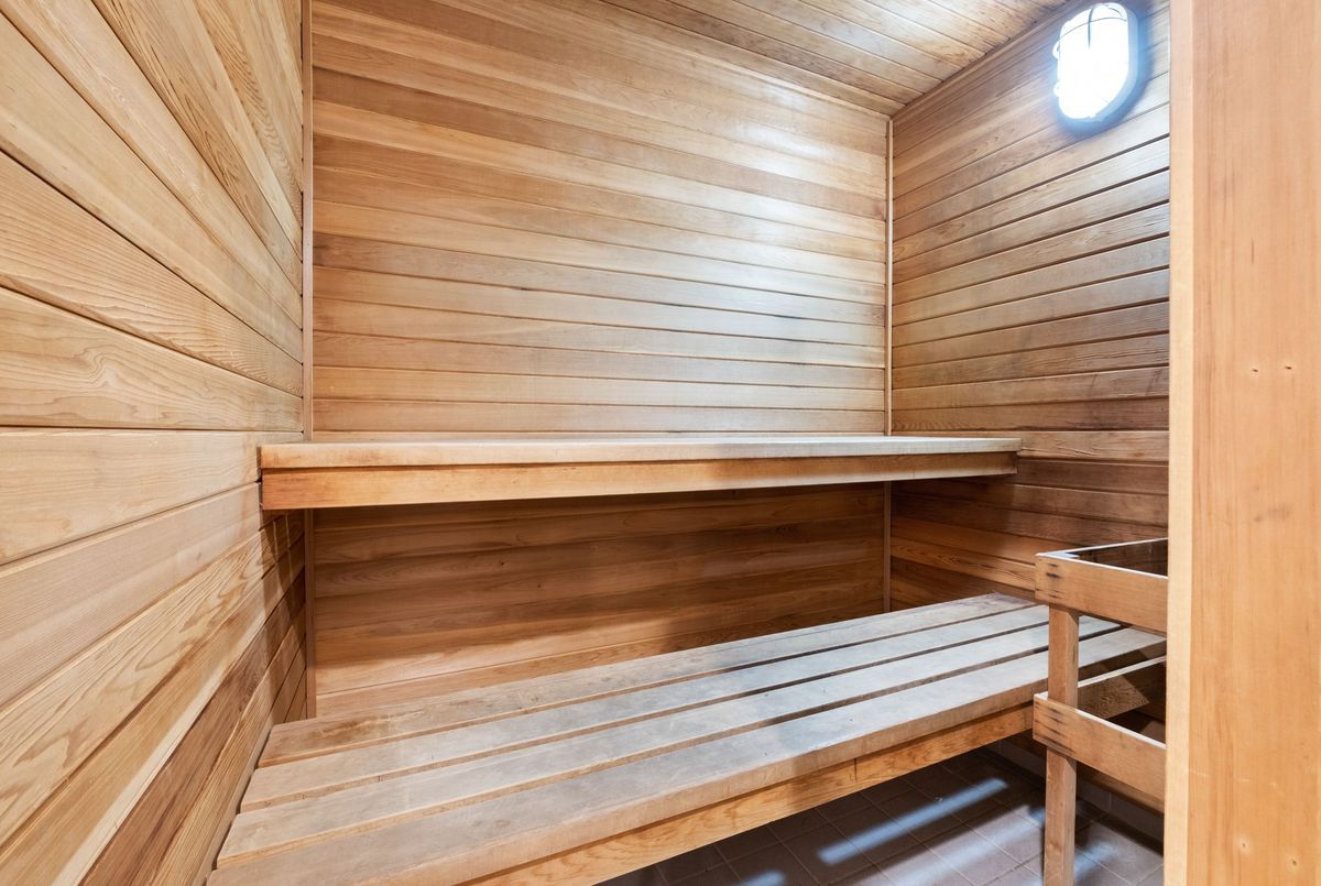 200 Burnhamthorpe Road E Mississauga 200 Burnhamthorpe Road E Mississauga