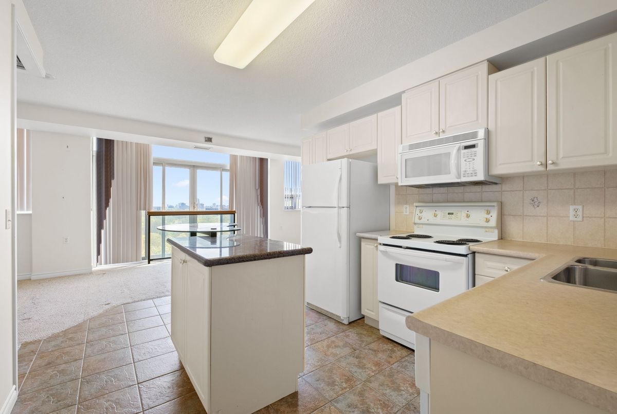 200 Burnhamthorpe Road E Mississauga 200 Burnhamthorpe Road E Mississauga