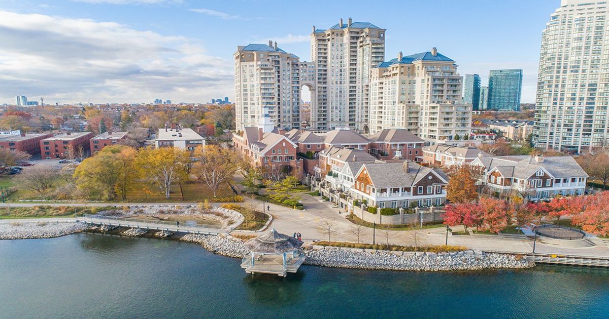 2285 Lake Shore Boulevard W Toronto