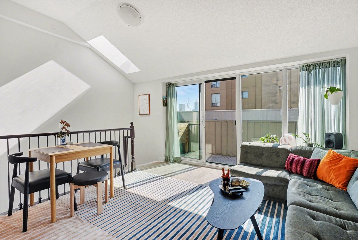 1410 Dupont Street Toronto 1410 Dupont Street Toronto