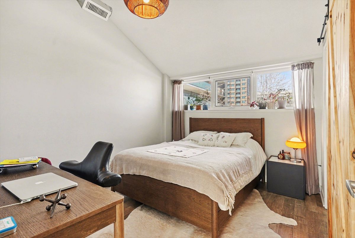 1410 Dupont Street Toronto 1410 Dupont Street Toronto