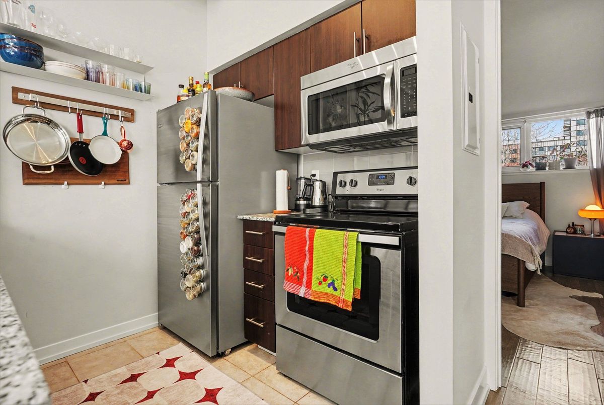 1410 Dupont Street Toronto 1410 Dupont Street Toronto