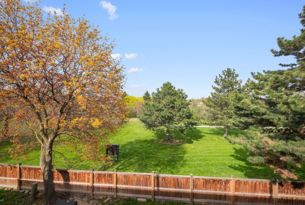 3525 Brandon Gate Mississauga 3525 Brandon Gate Mississauga