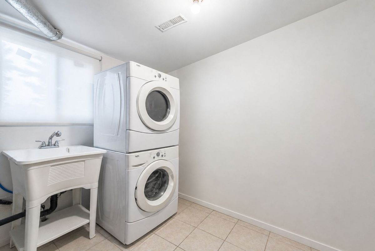 3525 Brandon Gate Mississauga 3525 Brandon Gate Mississauga