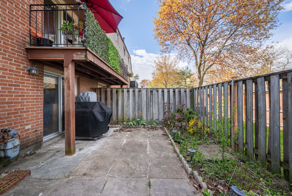 3525 Brandon Gate Mississauga 3525 Brandon Gate Mississauga
