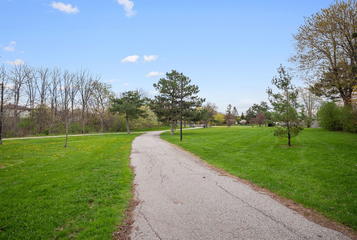 3525 Brandon Gate Mississauga 3525 Brandon Gate Mississauga