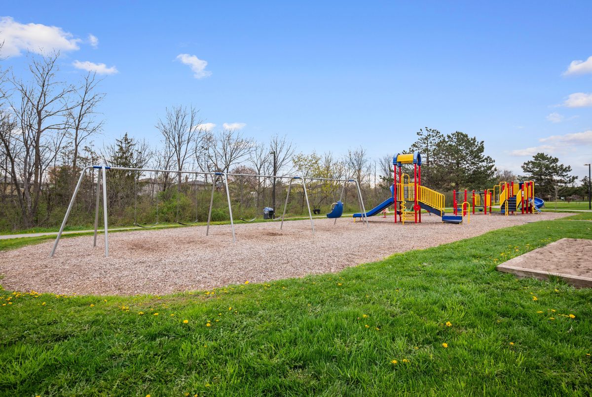3525 Brandon Gate Mississauga 3525 Brandon Gate Mississauga