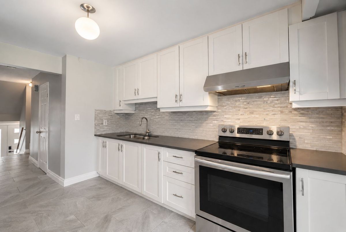 3525 Brandon Gate Mississauga 3525 Brandon Gate Mississauga