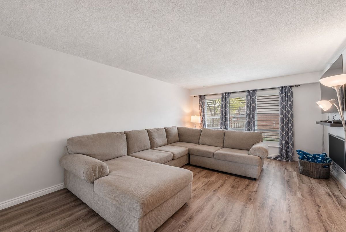 3525 Brandon Gate Mississauga 3525 Brandon Gate Mississauga