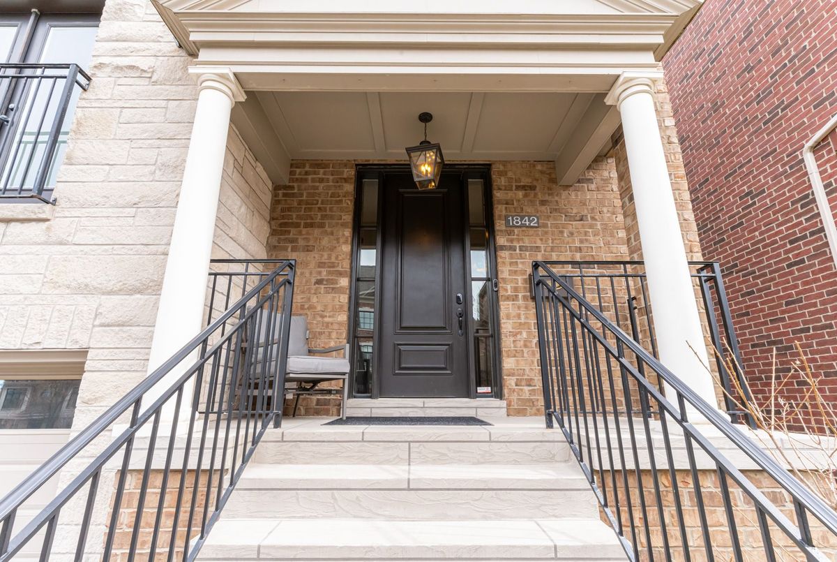 1842 Pagehurst Avenue Mississauga 1842 Pagehurst Avenue Mississauga