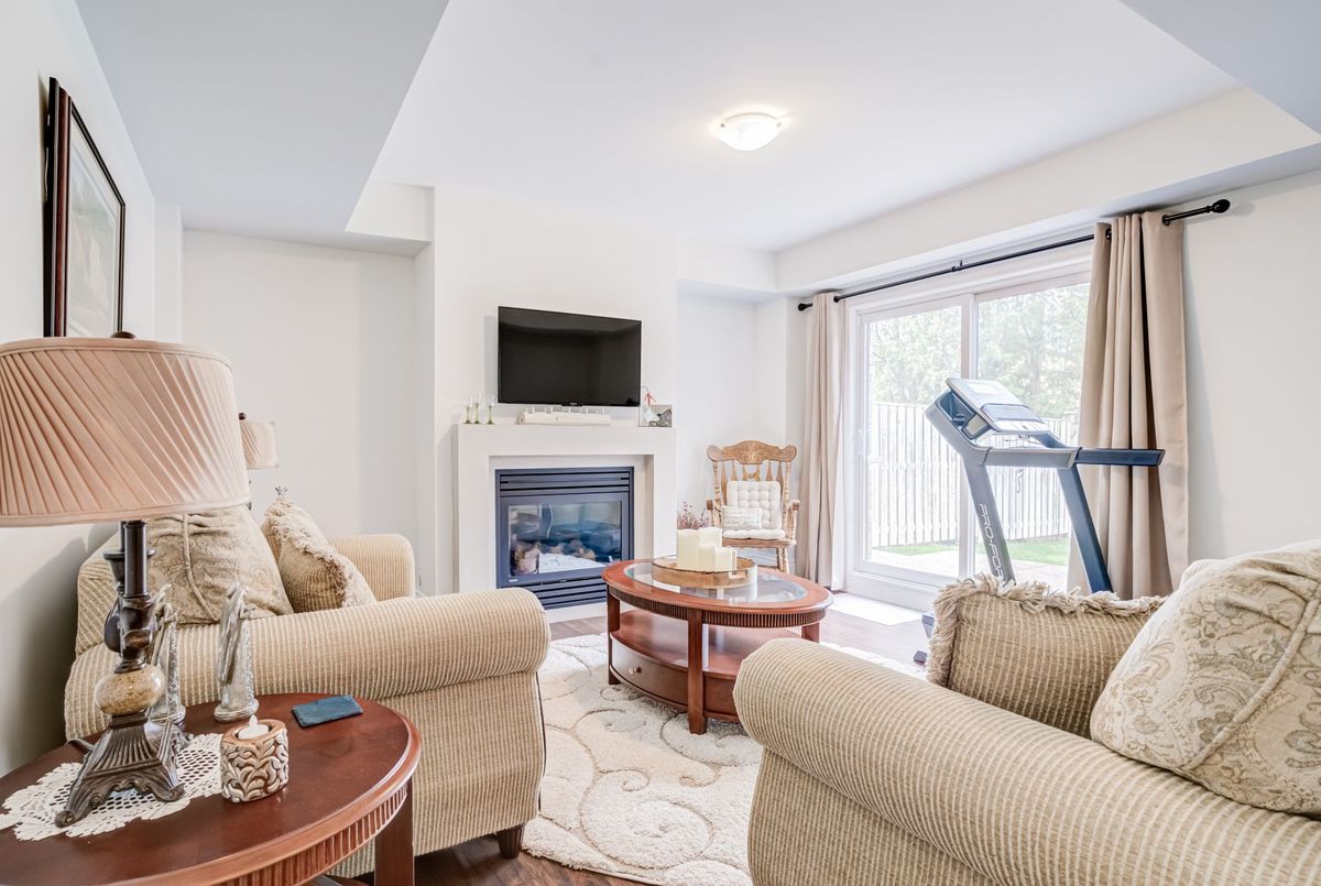 1842 Pagehurst Avenue Mississauga 1842 Pagehurst Avenue Mississauga