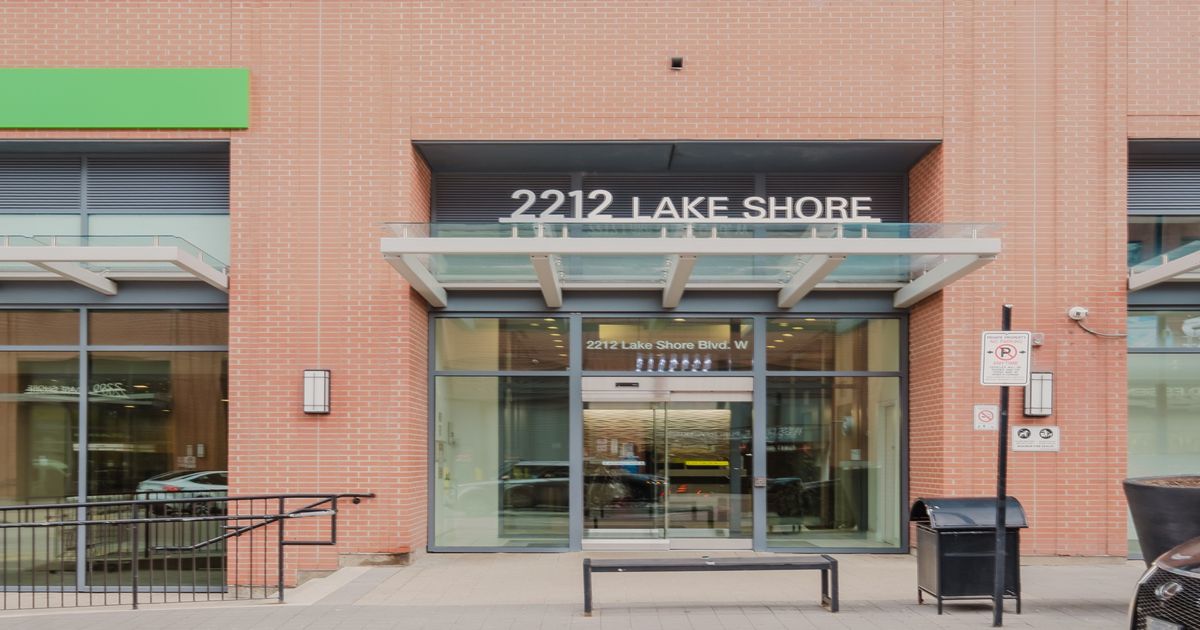 2212 Lake Shore Boulevard W Toronto
