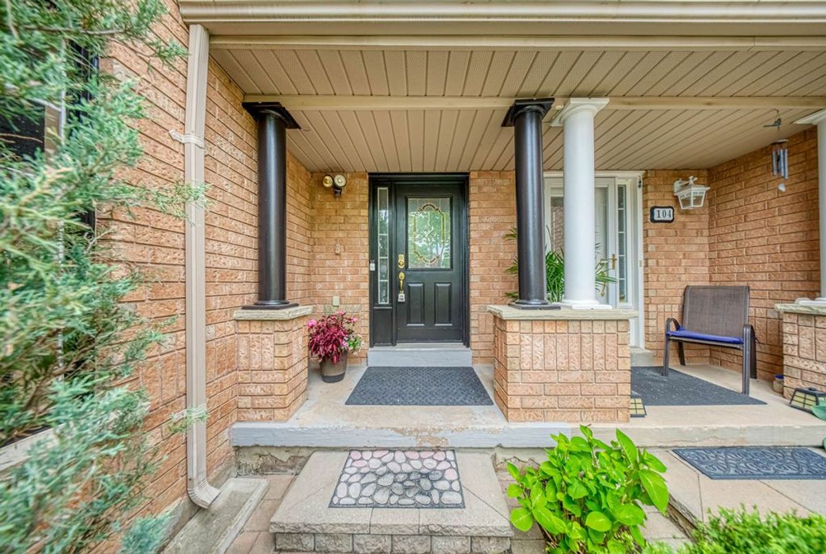 102 Clover Bloom Road Brampton 102 Clover Bloom Road Brampton