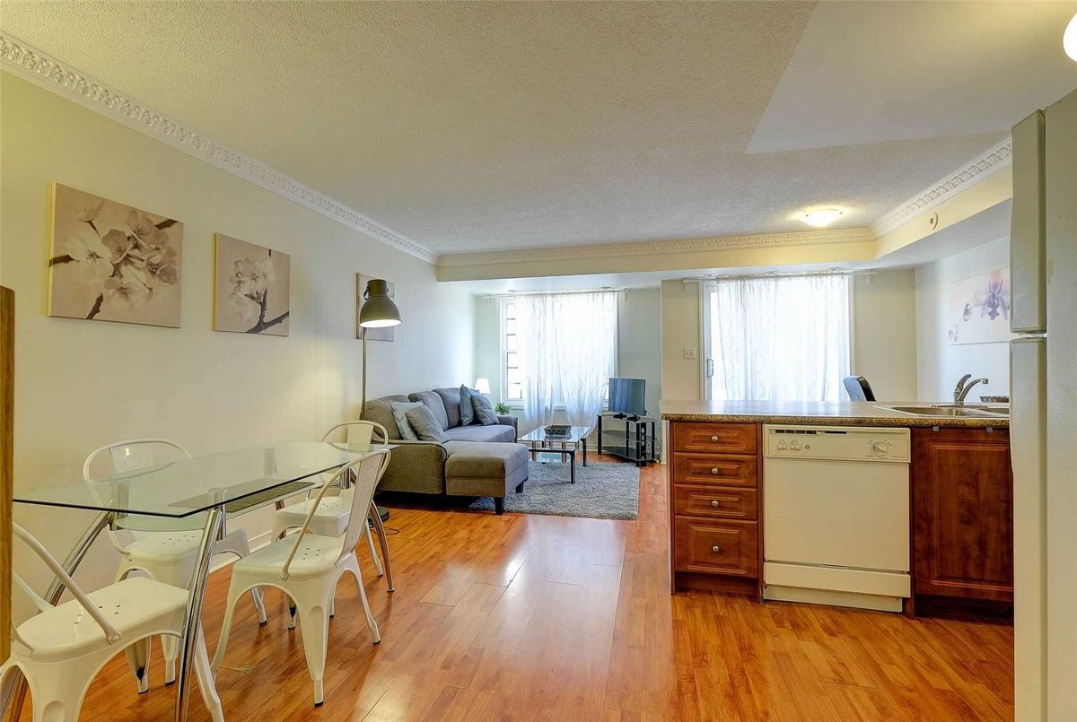 37 Four Winds Dr Toronto 37 Four Winds Dr Toronto