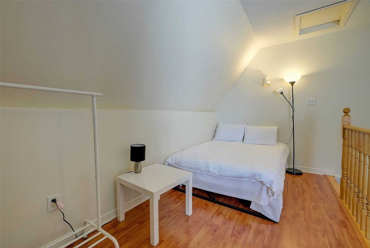 37 Four Winds Dr Toronto 37 Four Winds Dr Toronto