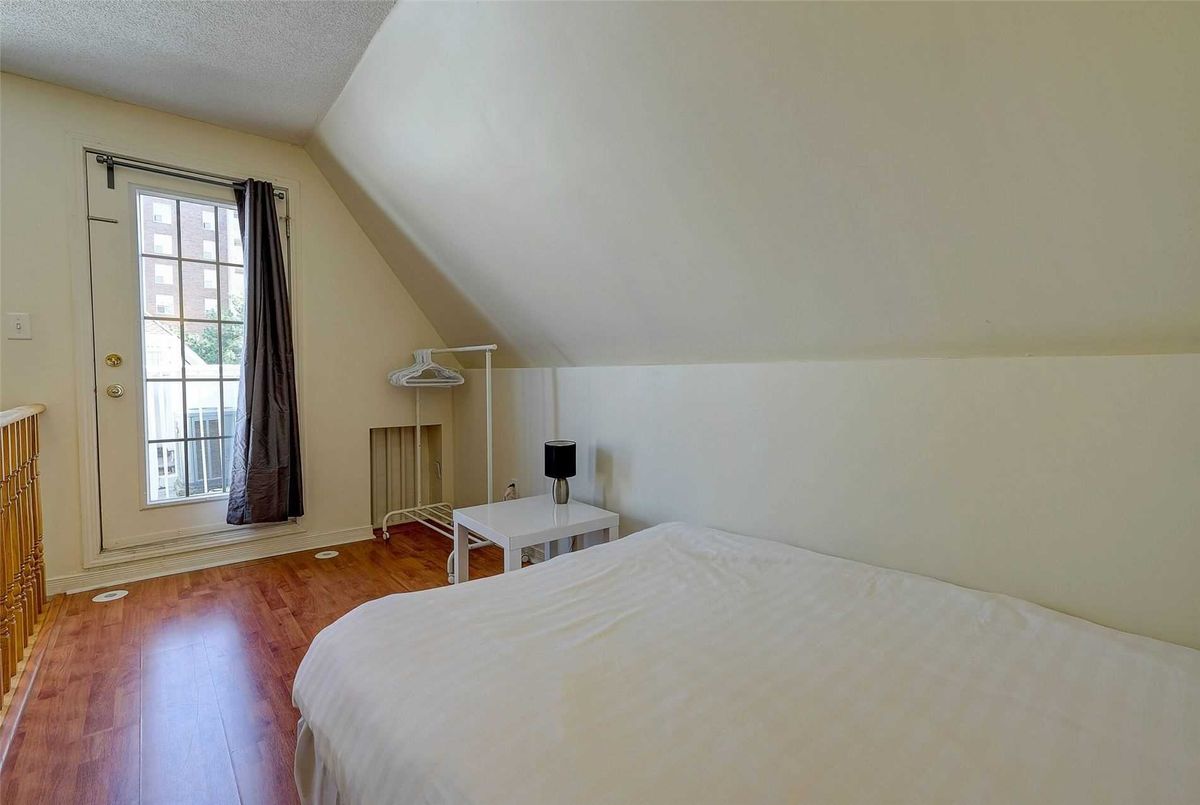 37 Four Winds Dr Toronto 37 Four Winds Dr Toronto