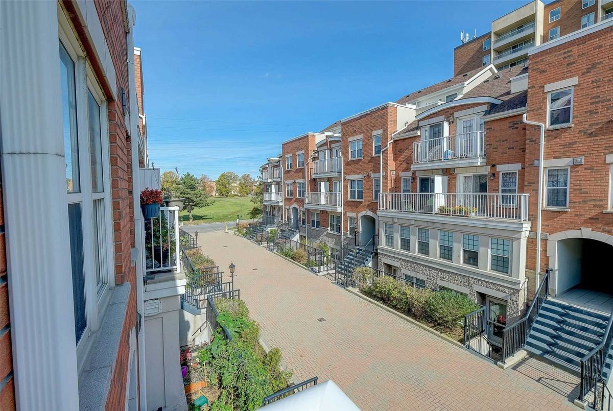 37 Four Winds Dr Toronto 37 Four Winds Dr Toronto