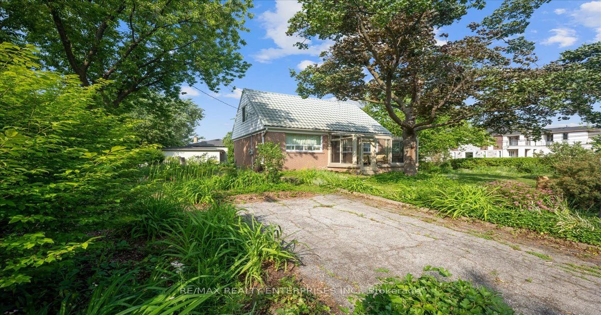 328 Ashbury Rd Oakville