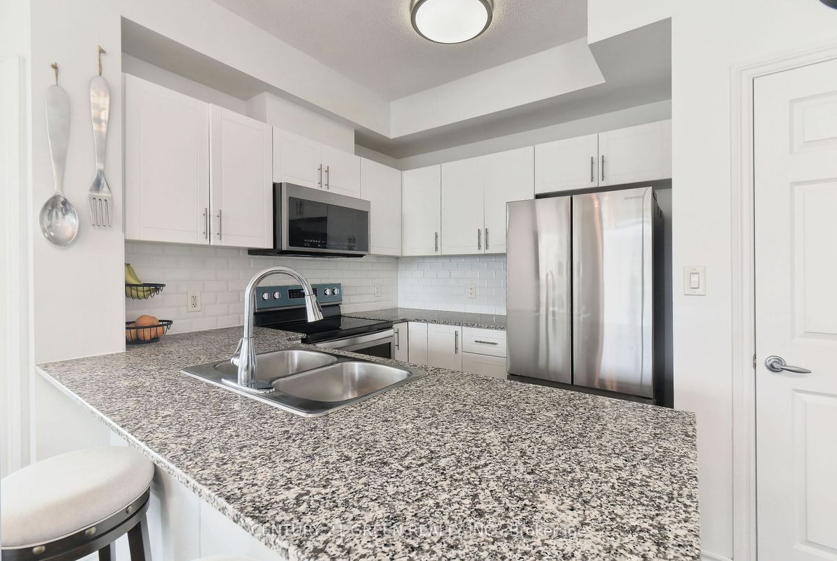 3504 Hurontario St Mississauga 3504 Hurontario St Mississauga