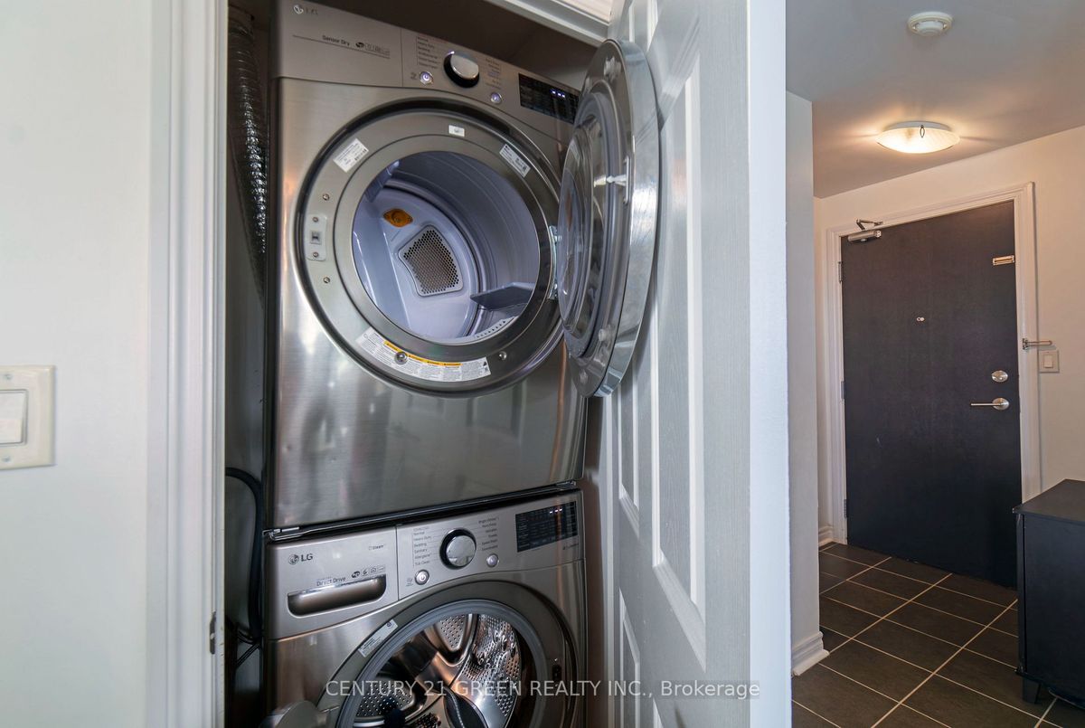 3504 Hurontario St Mississauga 3504 Hurontario St Mississauga