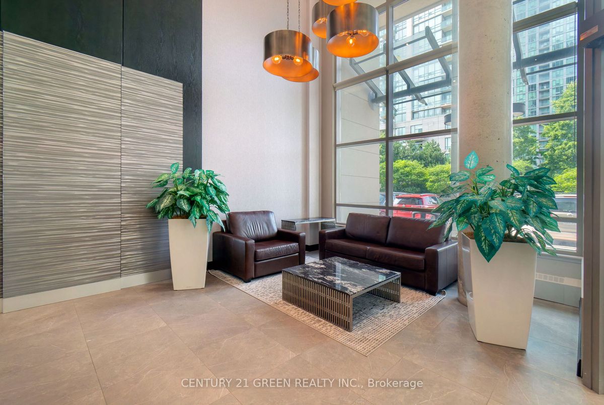 3504 Hurontario St Mississauga 3504 Hurontario St Mississauga