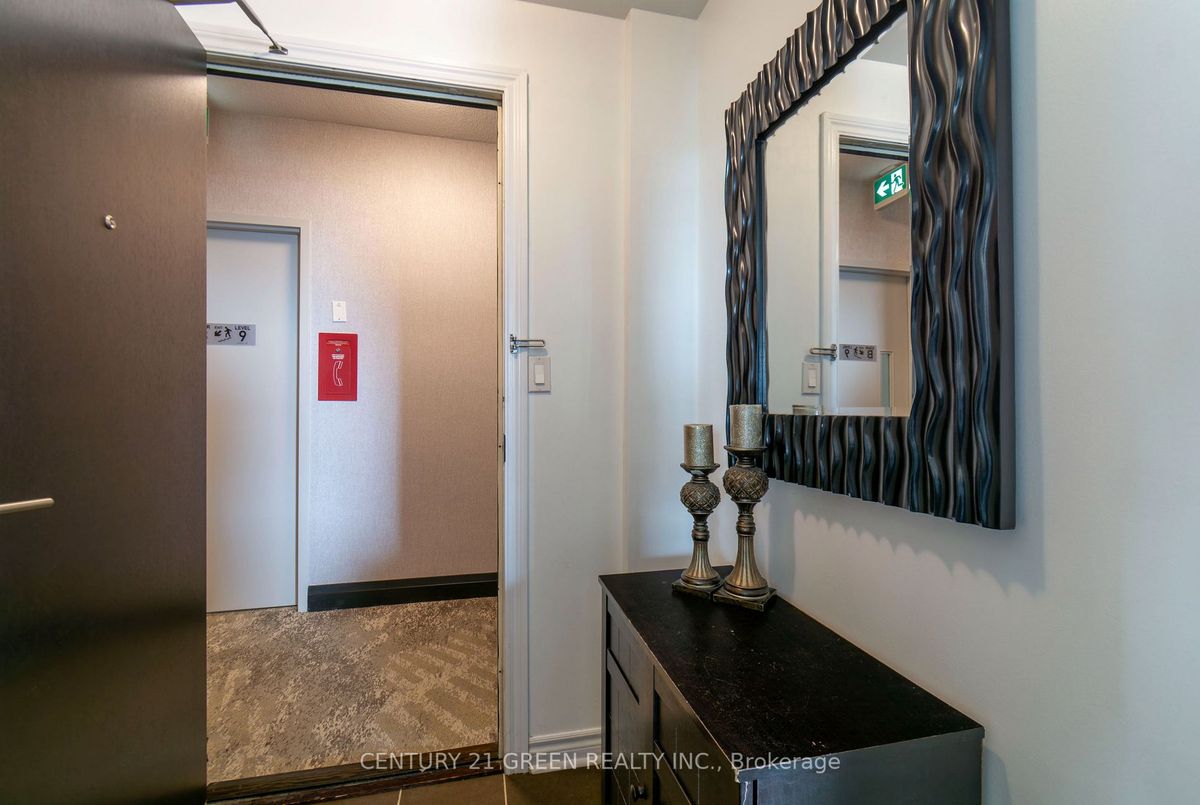 3504 Hurontario St Mississauga 3504 Hurontario St Mississauga