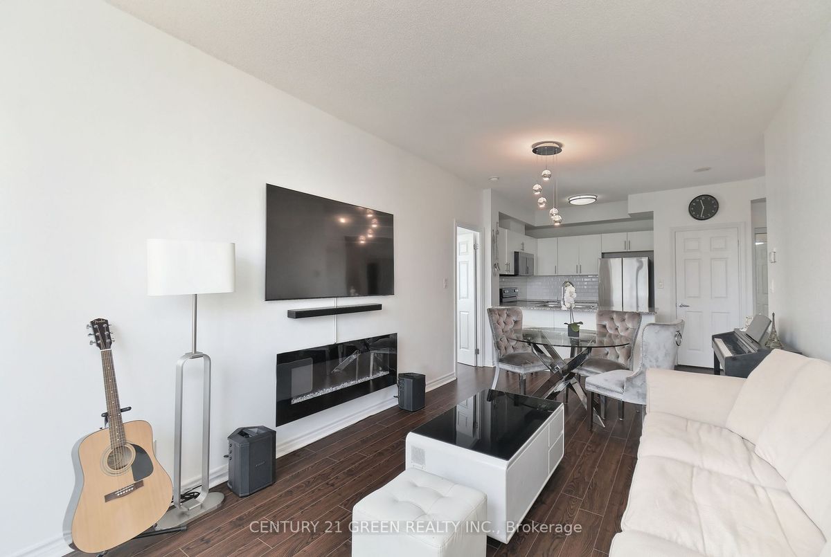 3504 Hurontario St Mississauga 3504 Hurontario St Mississauga