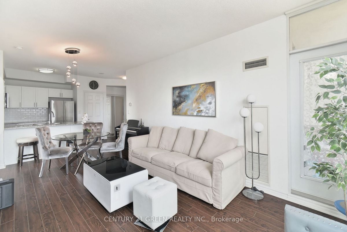 3504 Hurontario St Mississauga 3504 Hurontario St Mississauga