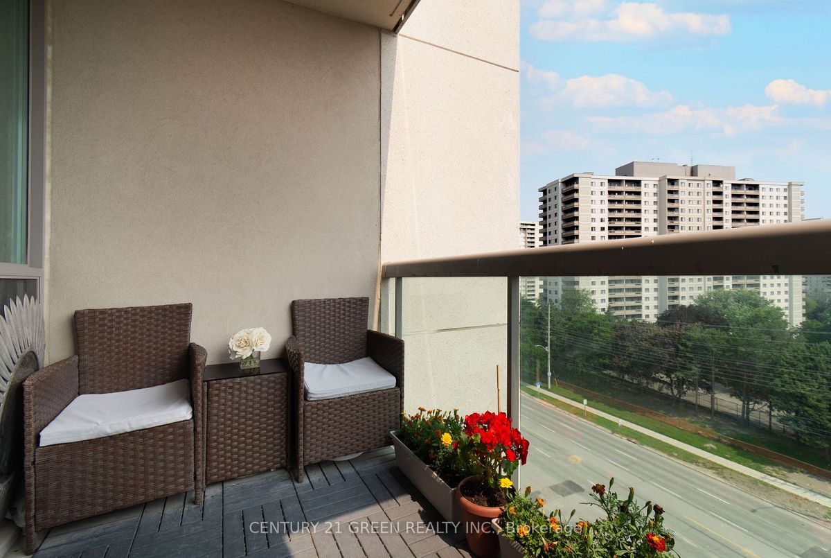 3504 Hurontario St Mississauga 3504 Hurontario St Mississauga