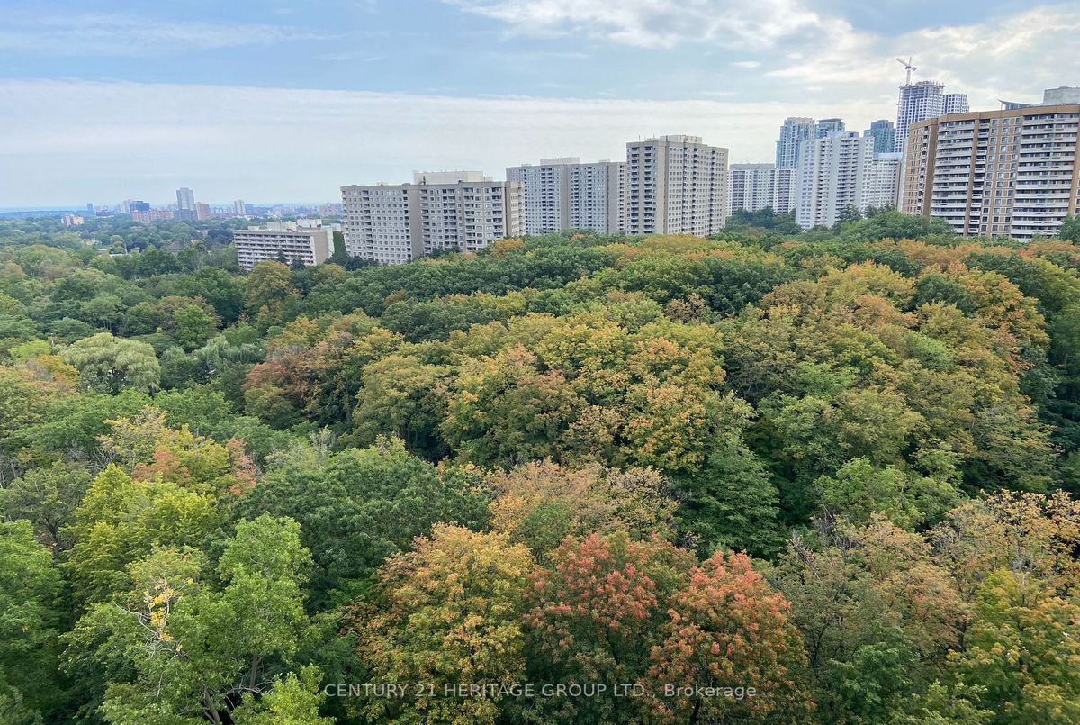 200 Burnhamthorpe Rd E Mississauga 200 Burnhamthorpe Rd E Mississauga